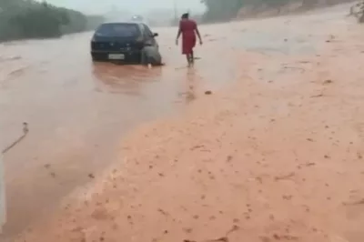 Temporal alaga ruas de Entre Rios e deixa mais de 100 famílias desabrigadas