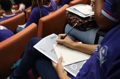 Escolas estaduais se mobilizam e apoiam estudantes para inscrições do Enem