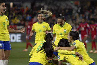 Brasil goleia o Panamá e estreia com pé direito na Copa do Mundo Feminina