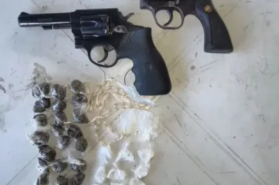Polícia apreende revólveres e drogas no Litoral Norte da Bahia