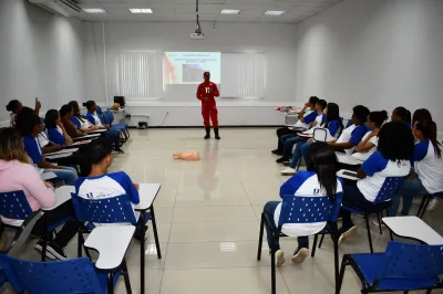 Alagoinhas: Alunos concluem curso profissionalizante de Atendimento em Farmácia oferecido pela prefeitura