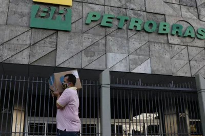 Petrobras muda política de dividendos e reduz ganho de acionistas