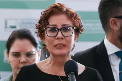 STF torna ré deputada Zambelli por perseguição com arma