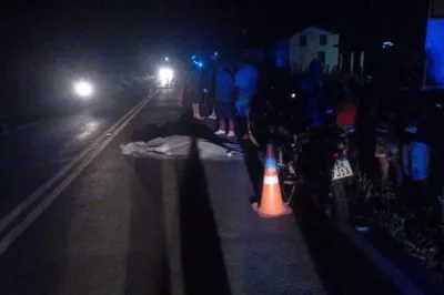 Homem morre em acidente de moto após colidir com animais na BA-120