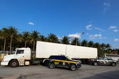 Em Ribeira do Pombal, PRF apreende carga de produtos falsificados
