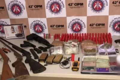 PM apreende mais de 400 munições, sete armas e explosivos durante operação em Lençóis