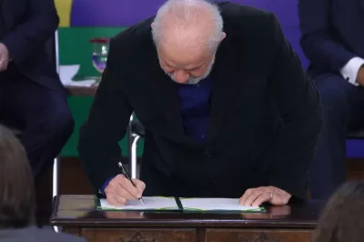 Lula assina medida provisória para taxar fundos de super ricos