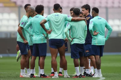 Brasil enfrenta o Peru pelas Eliminatórias da Copa nesta terça