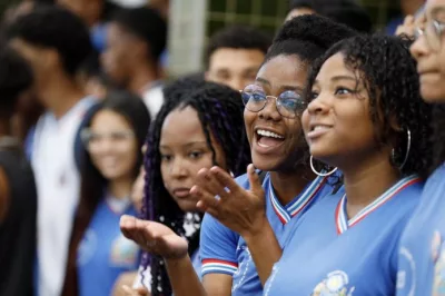 Estudantes da rede estadual protagonizam feiras literárias de Rio Real, Amélia Rodrigues e Canudos