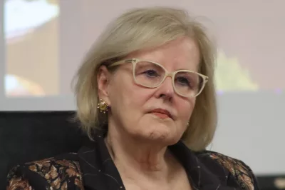 Rosa Weber libera descriminalização do aborto para julgamento