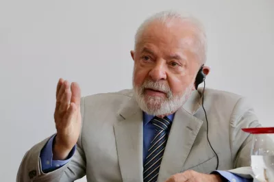 Lula faz fisioterapia e retoma agenda nas próximas semanas