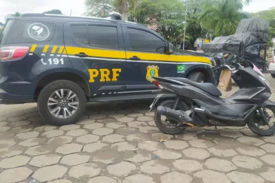 Motoneta adulterada é apreendida pela PRF na BR-116