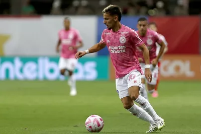 Com gol de Biel, Bahia vence Inter e conquista segundo triunfo seguido no Brasileirão