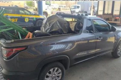 PRF recupera em Barreiras carro furtado em Contagem