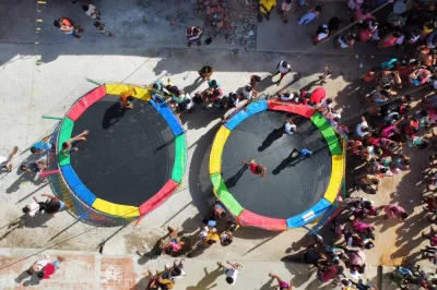 Em Alagoinhas, Semana da Criança encerra com atividades educativas, entrega de brinquedos e vacinação