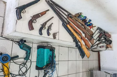 Polícia apreende 16 armas de fogo em Encruzilhada