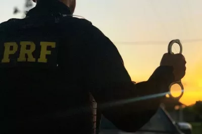 PRF prende 4 foragidos da justiça nas rodovias federais da Bahia