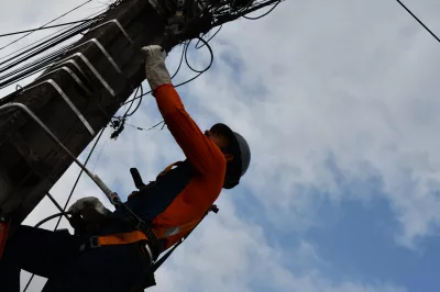 Projeto ‘Provedor Legal, Cidade Limpa’ oferece solução para emaranhados de fios nos postes de Alagoinhas