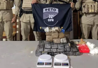 Polícia encontra 27 kg de drogas enterrados em trilha na cidade de Itacaré
