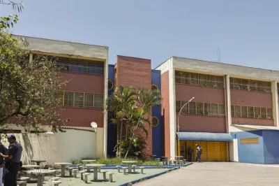 Ataque a tiros em escola mata aluna em São Paulo