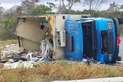 Motorista de caminhão que tombou na BR-116 é detido por violência doméstica