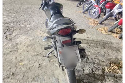 Alagoinhas: Polícia Militar recupera moto roubada e prende dois homens em flagrante