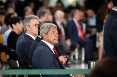 “Colocar no orçamento a pauta da Consciência Negra é muito importante”, afirma Jerônimo em cerimônia com Lula, em Brasília