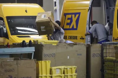 Empregados dos Correios desistem de greve na véspera da Black Friday