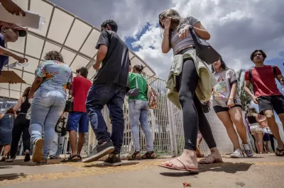 Um em cada três alunos inscritos não compareceu ao segundo dia do Enem