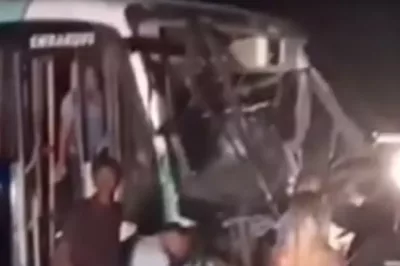 Colisão de ônibus com carro deixa motorista morto na Bahia