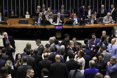 Congresso derruba veto à desoneração da folha de 17 setores econômicos