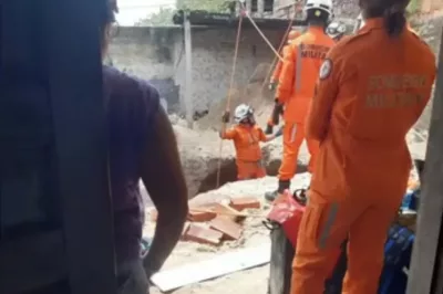 Alagoinhas: Homem morre soterrado após cair em buraco de 4 metros em quintal de casa