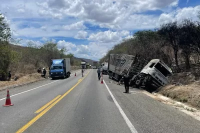 Cantor de forró morre em batida entre carro e caminhão na BR-116