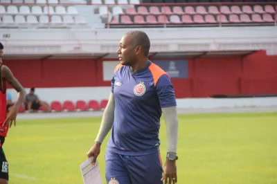 Técnico cita vantagem em encarar time alternativo do Bahia, mas pede foco ao Atlético de Alagoinhas: “Fazer o nosso”