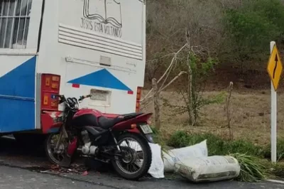 Motociclista morre após colisão em traseira de ônibus no Nordeste baiano