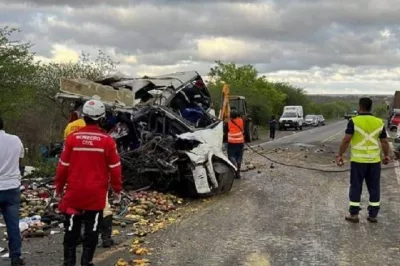 Sobe para 25, número de mortos no acidente de trânsito ocorrido no norte da Bahia