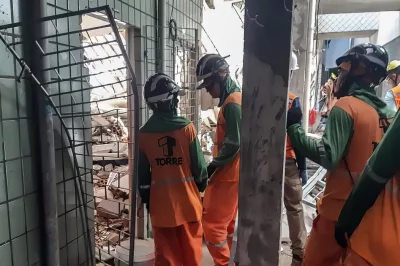 Prédio desaba e mata três pessoas em Aracaju