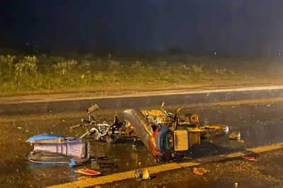 Idoso morre em batida de moto com caminhão em trecho da BR-116