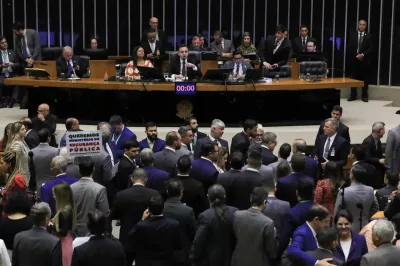 Presidente Lula sanciona LDO de 2024 com vetos e meta fiscal zero