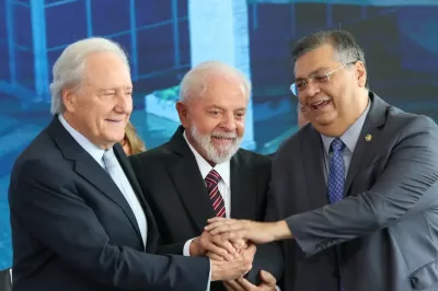 Lula empossa Lewandowski no Ministério da Justiça