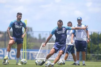Bahia faz última atividade com bola antes de pegar CRB