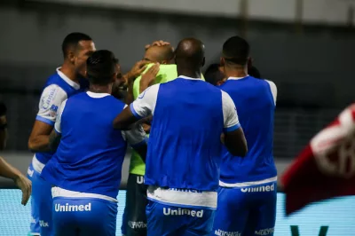 Bahia vence CRB fora de casa e assume liderança do Grupo B da Copa do Nordeste