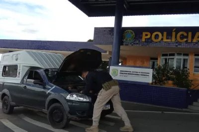 Na BR 116, motorista é preso pela PRF trafegando com Strada roubada