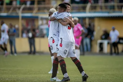 Vitória derrota Barcelona de Ilhéus e cria boa vantagem na semifinal