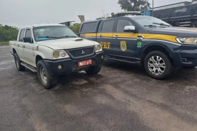 PRF recupera veículo clonado durante abordagem em Alagoinhas