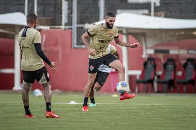Vitória recebe o Palmeiras em estreia pelo Brasileirão neste domingo
