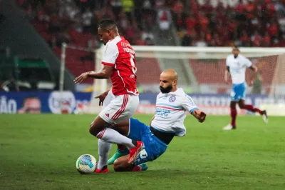 Com jogo movimentado no segundo tempo, Internacional arranca virada contra o Bahia