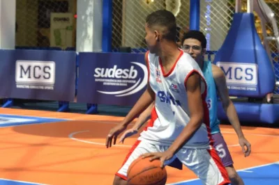 Competições estaduais de basquete e karatê movimentam o final de semana