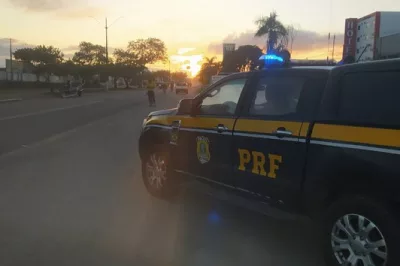 Homem compra veículo com registro de roubo e acaba detido pela PRF na BR-101