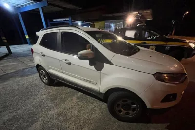 Em São Gonçalo dos Campos, PRF recupera veículo roubado